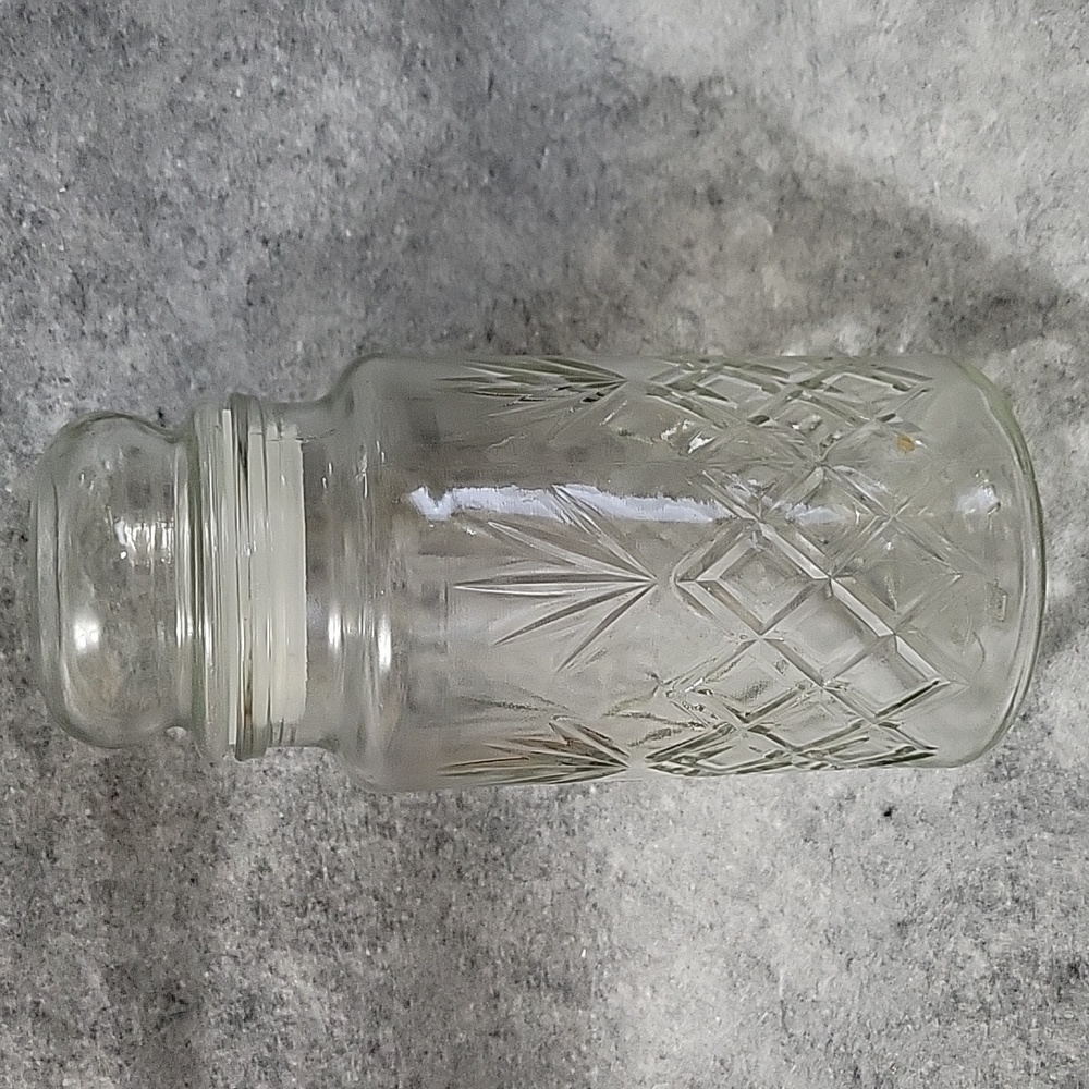 Planters Peanuts 1983 Canister EUC